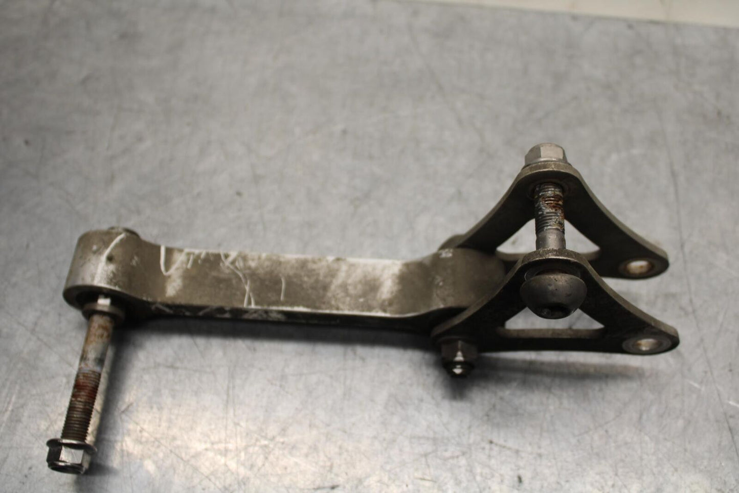 2009 Triumph Daytona 675 REAR DOGBONE SHOCK LINKAGE LINK BB584