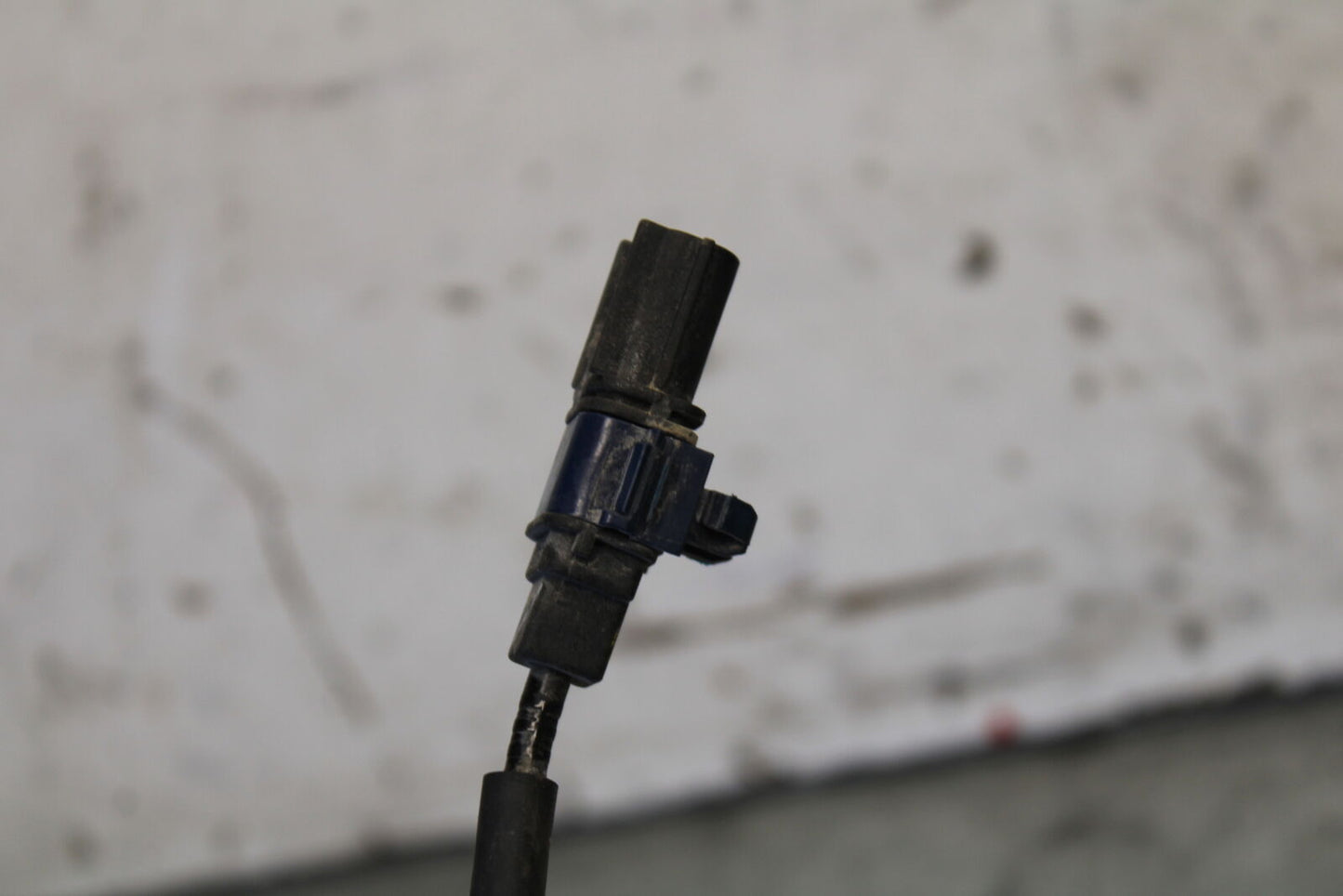 19-22 KAWASAKI Z400 FRONT ABS BRAKE SENSOR BB708
