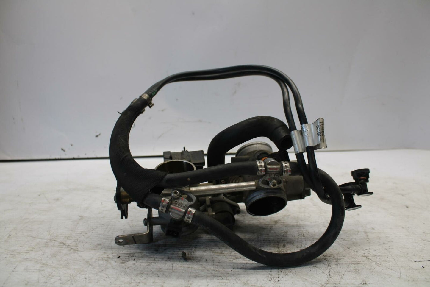 12 DUCATI MONSTER 796 MAIN FUEL INJECTORS / THROTTLE BODIES BB276