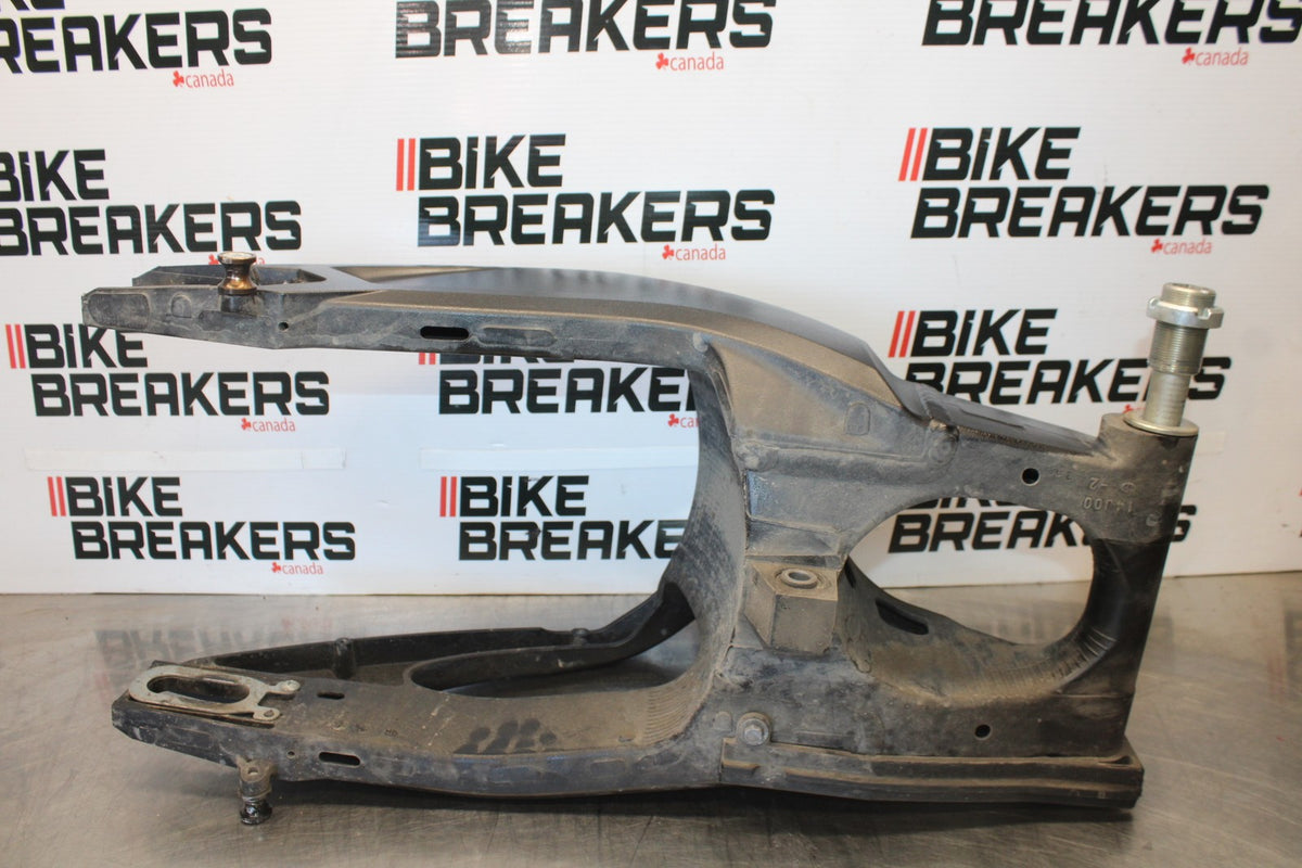 18 SUZUKI GSXR750 REAR SWINGARM BACK SUSPENSION SWING ARM BB891