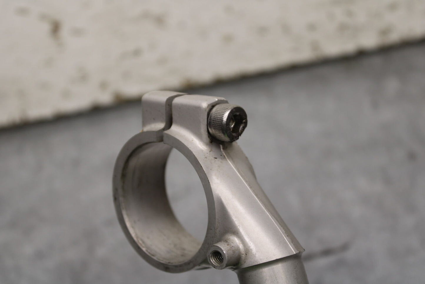 03-04 TRIUMPH DAYTONA 600 LEFT CLIP ON HANDLEBAR BB745