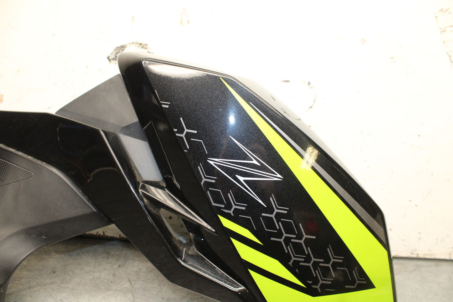 19-22 KAWASAKI Z400 RIGHT LOWER MID UPPER SIDE FAIRING COWL BB738