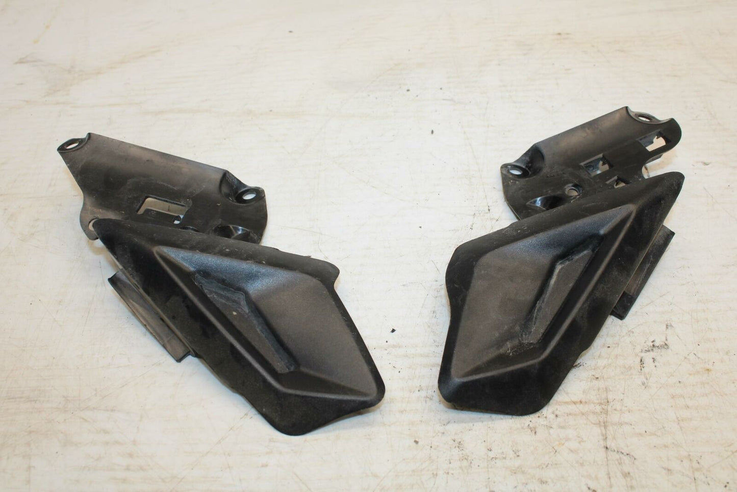 07-16 TRIUMPH STREET TRIPLE RIGHT LEFT FRAME MID SIDE COVERS COWLS PANELS BB356