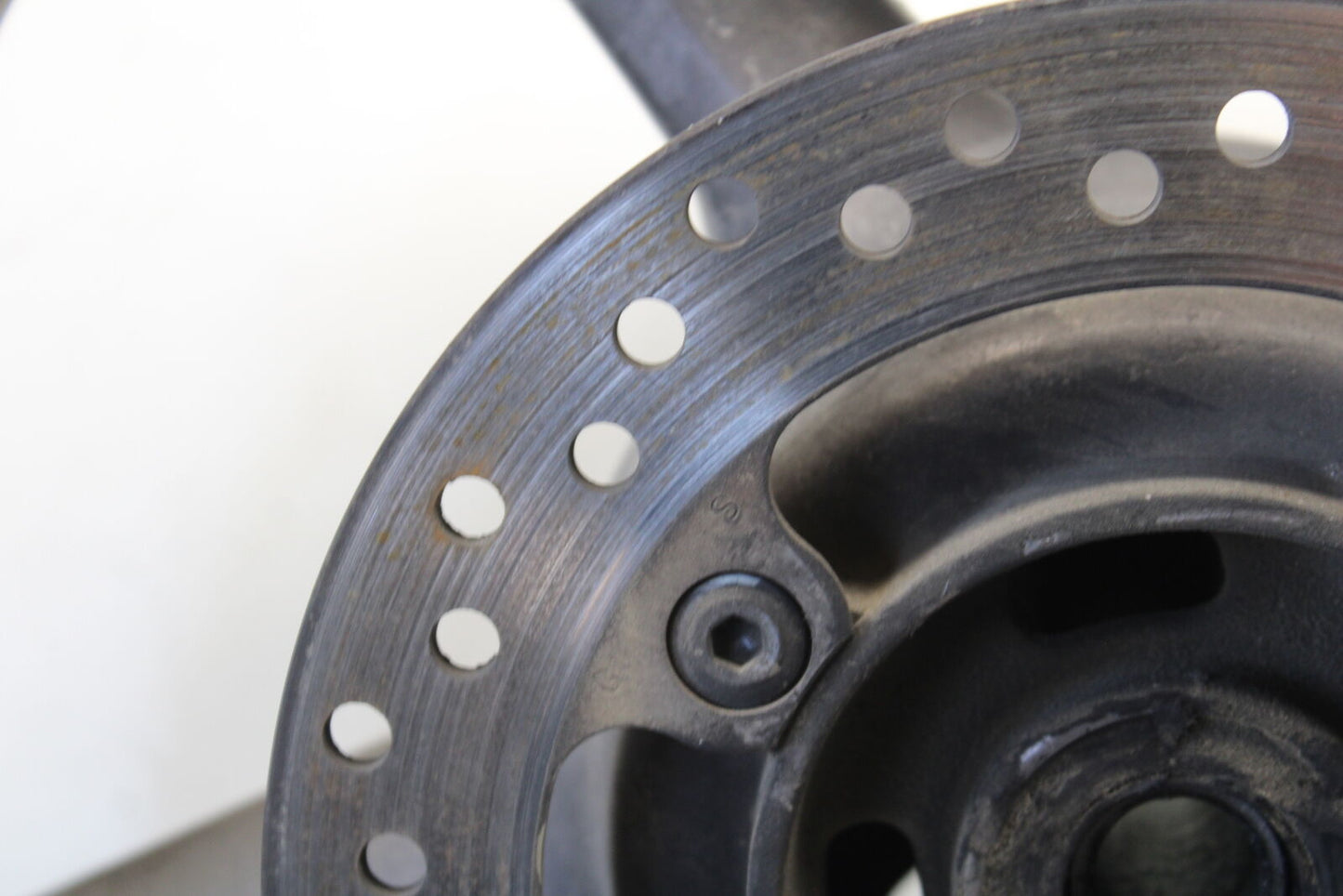 07-08 TRIUMPH DAYTONA 675 REAR WHEEL BACK RIM BB685