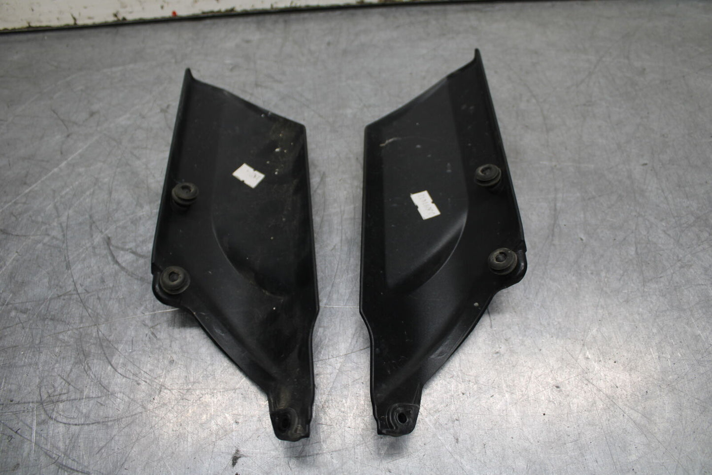 12-17 KAWASAKI ER-6N Z650 FRONT FORK GUARD COVER SET PAIR BB709