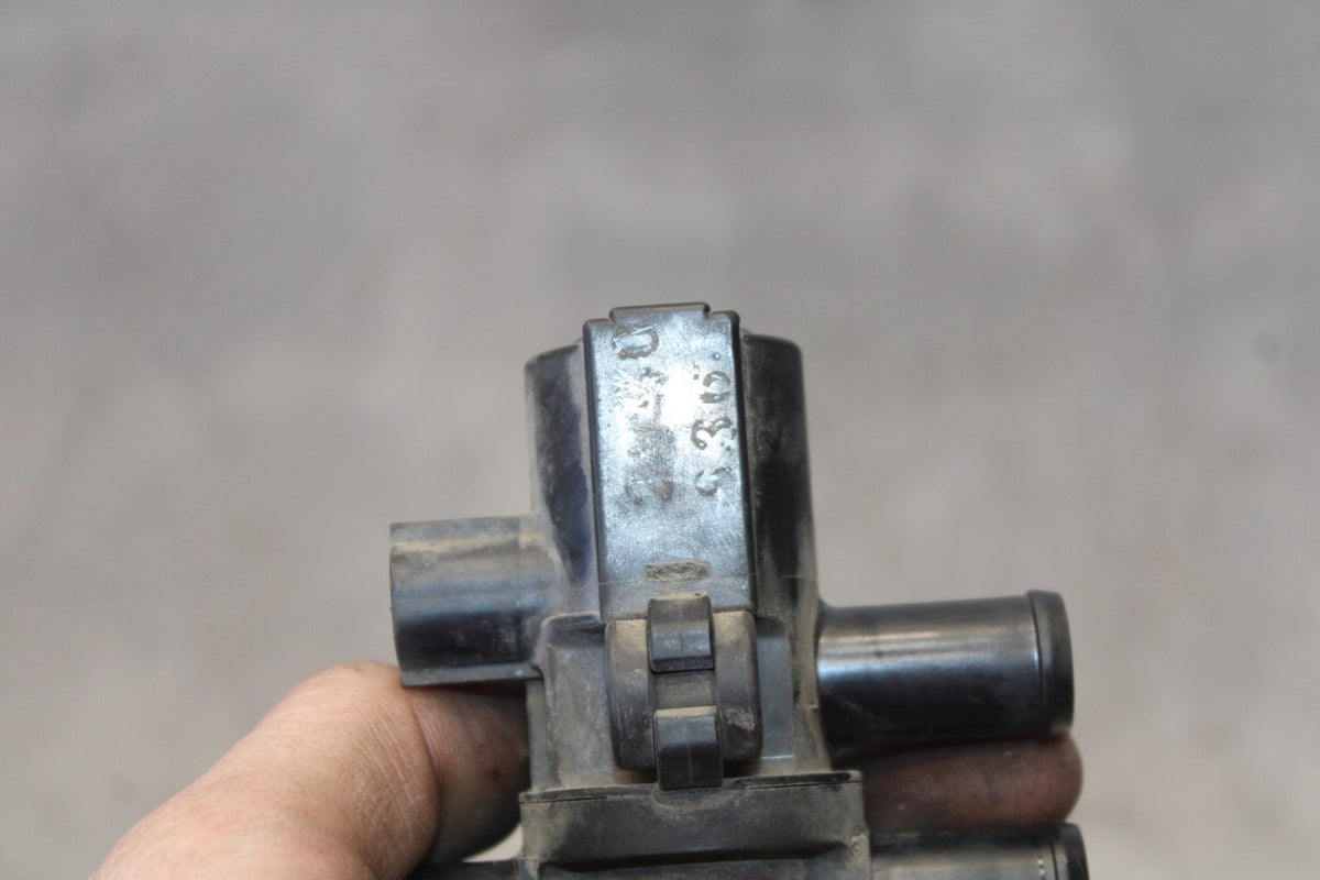 06-07 SUZUKI GSXR 600 AIR VALVE SOLENOID TOP ENGINE SWITCH SENSOR BB863
