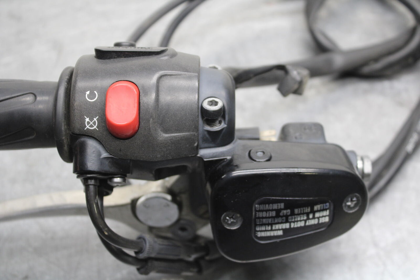 14-16 TRIUMPH AMERICA LT RIGHT CLIP ON HANDLE KILL OFF START SWITCH BB720