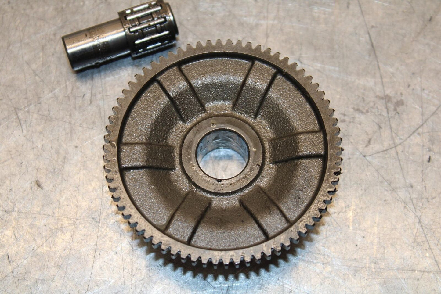 2001 Suzuki GSXR750 ENGINE MOTOR IDLER IDLING GEAR 12611-35F00 12612-35F00 BB553