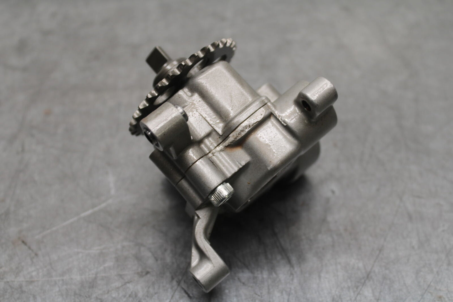 06 YAMAHA YZF R6 ENGINE MOTOR OIL PUMP BB716