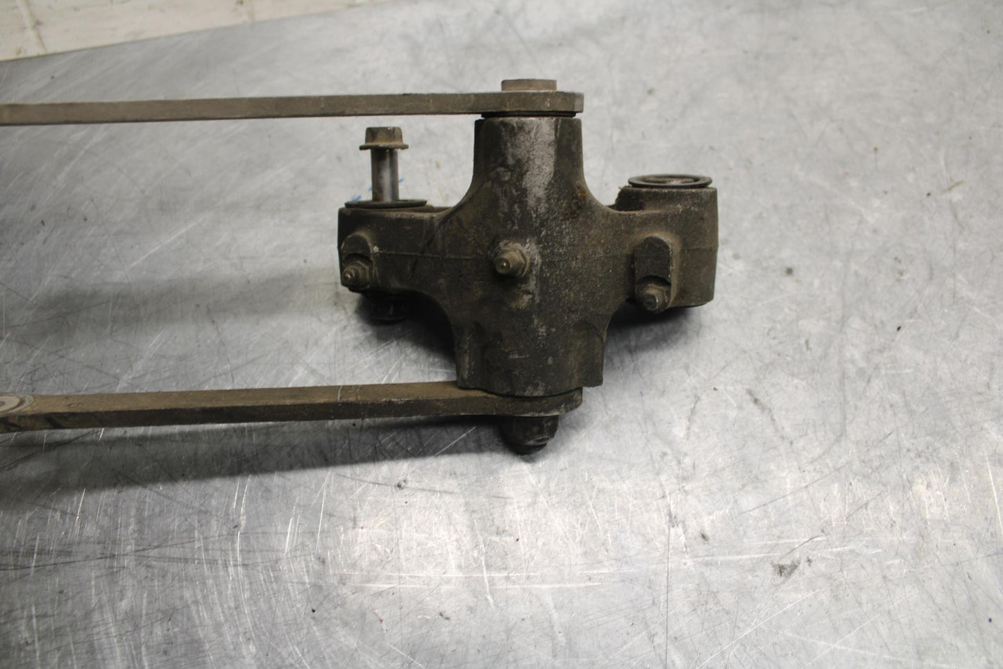 2004 Kawasaki Ninja ZX6RR ZX600M REAR DOGBONE SHOCK LINKAGE LINK BB43