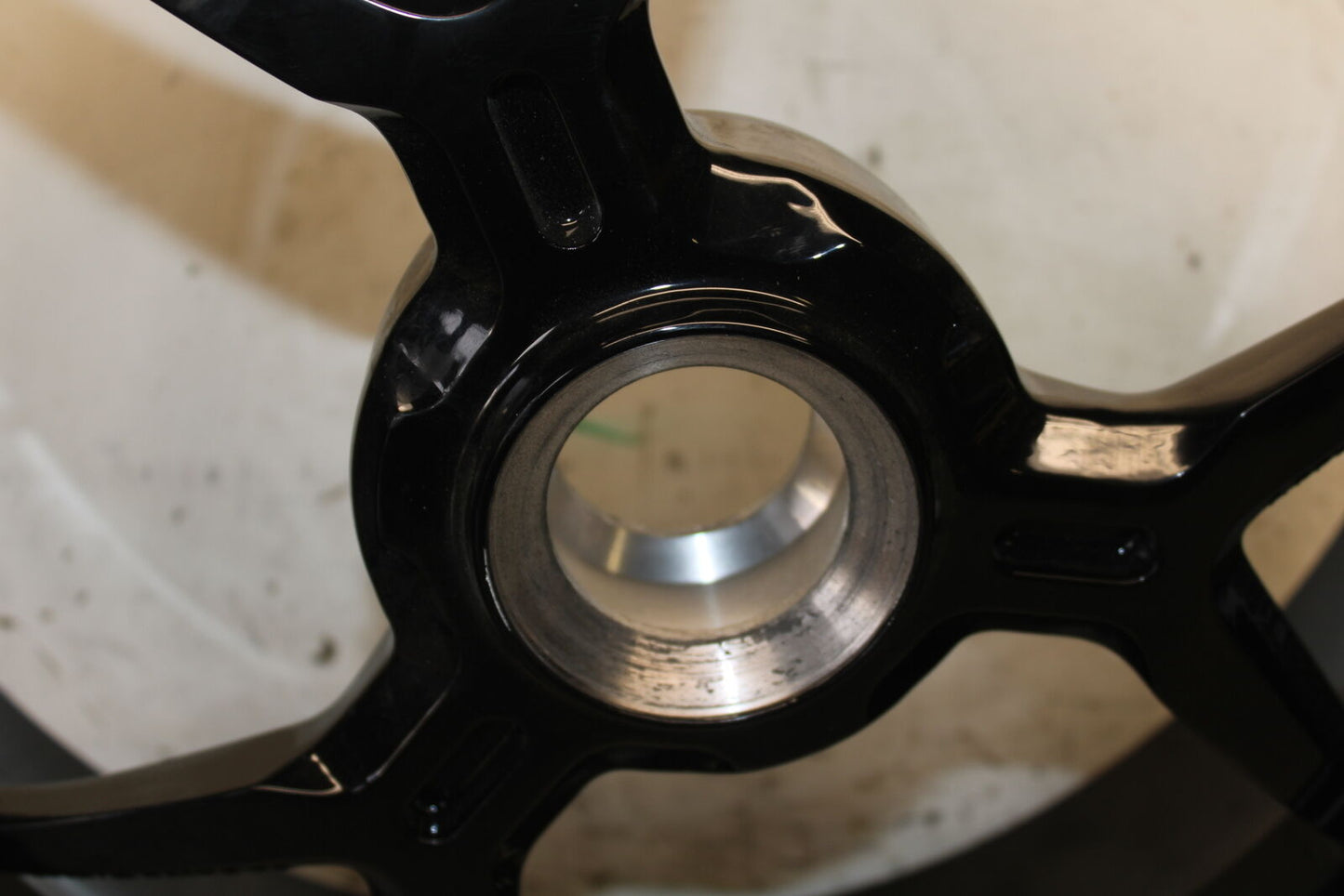 12-15 DUCATI 1199 PANIGALE REAR WHEEL BACK RIM BB705
