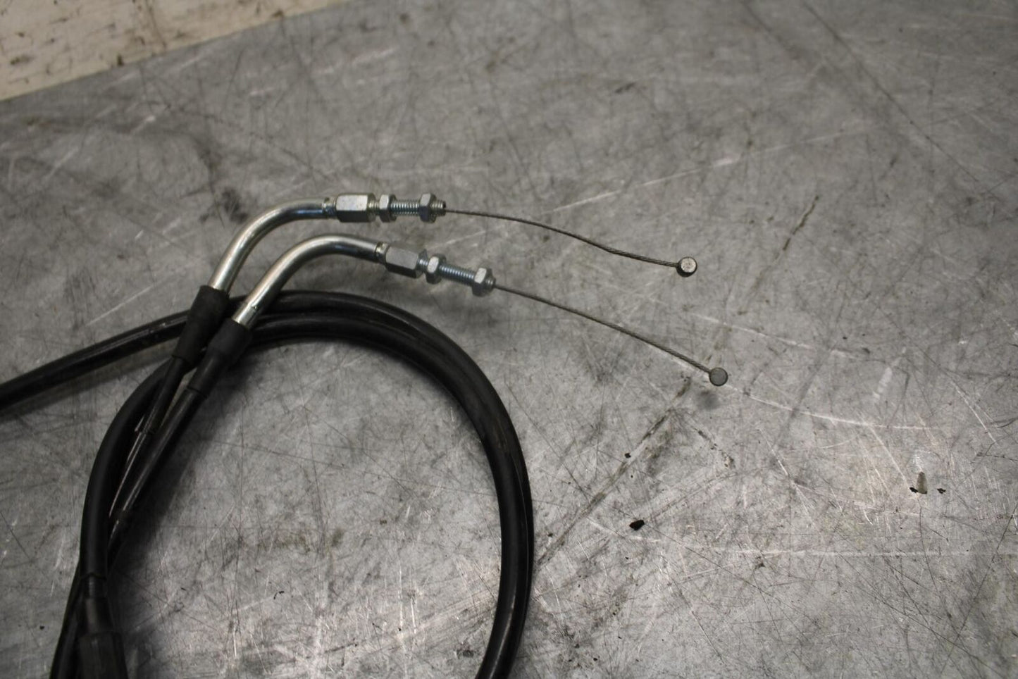 1993 Suzuki GSXR1100W THROTTLE CABLES LINES BB46