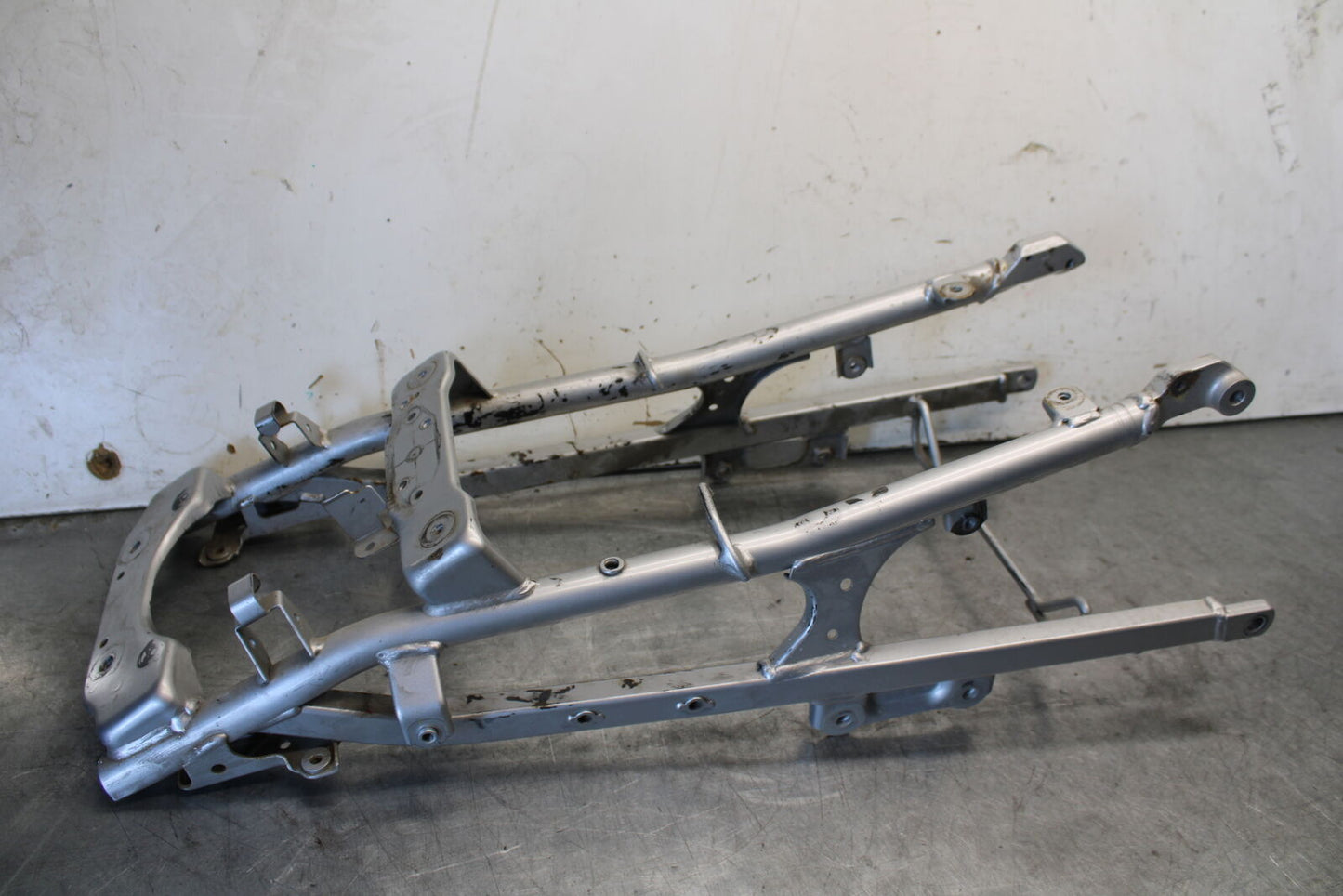 03-07 SUZUKI SV1000S REAR SUBFRAME BACK SUB FRAME BB657