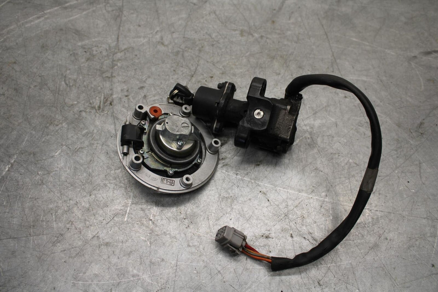 2017 Suzuki GSXR600 IGNITION LOCK W KEY GAS CAP BB527
