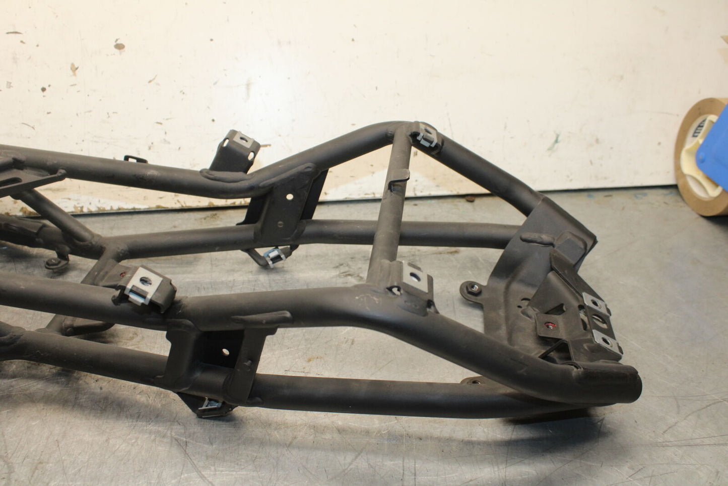 09-11 DUCATI STREETFIGHTER 1098 REAR SUBFRAME BACK SUB FRAME BB705