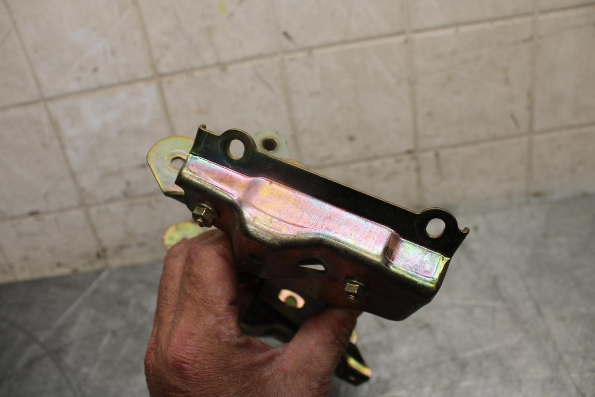 2004 Honda ST1300 SEAT MOUNTING BRACKET MOUNT BB49