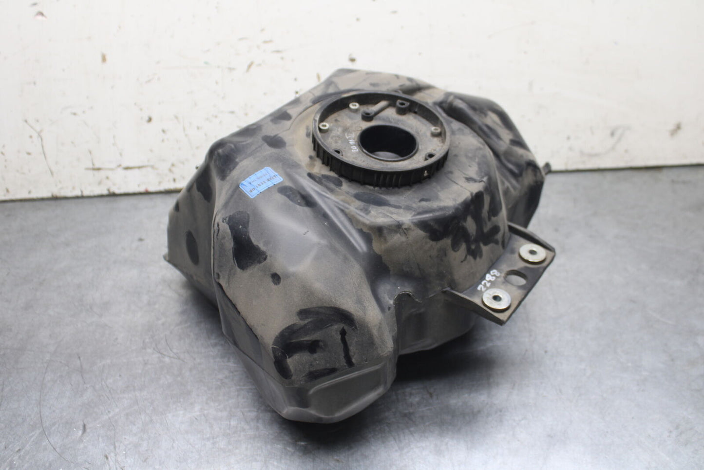 13-16 KTM 390 DUKE GAS TANK FUEL CELL PETROL RESERVOIR BB748