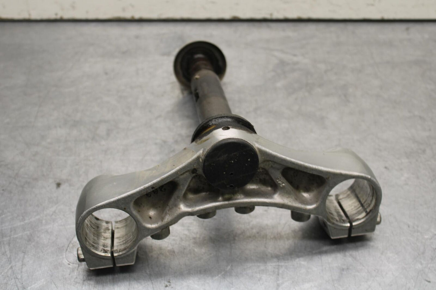 93-07 YAMAHA VMAX 1200 FRONT FORKS CLAMP LOWER TRIPLE TREE STEM BB634