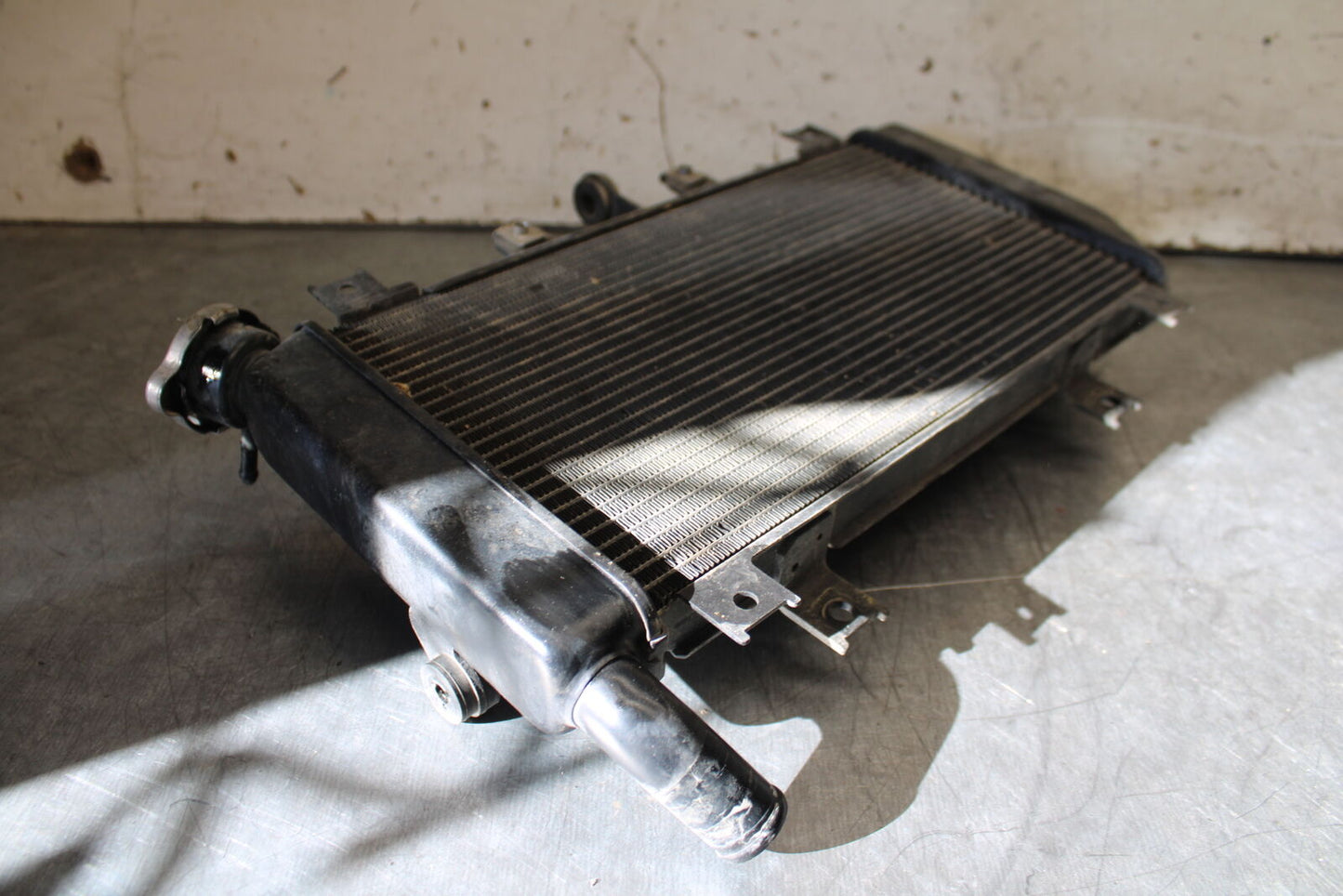 19-22 KAWASAKI Z400 ENGINE RADIATOR MOTOR COOLER COOLING RADIATER BB708