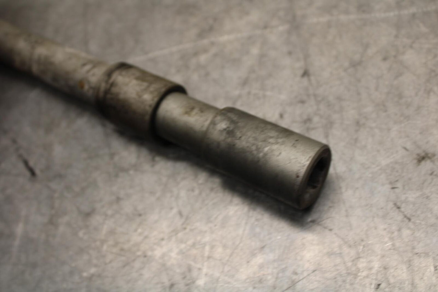 16-17 MOTO GUZZI V7 II FRONT WHEEL RIM AXLE PIVOT BOLT BB57