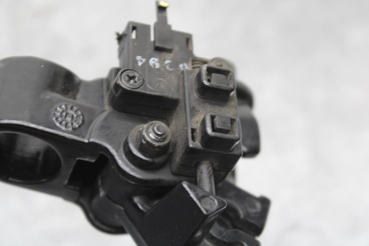 15-16 KAWASAKI EX300 CLUTCH PERCH MOUNT WITH LEVER BB635