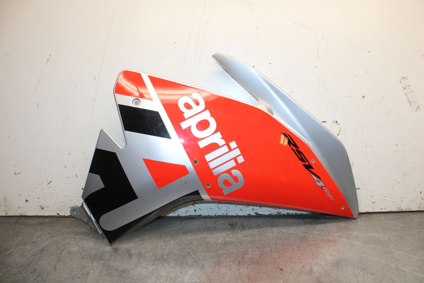 15-19 APRILIA RSV4 RF RIGHT MID UPPER SIDE FAIRING COWL PLASTIC BB611