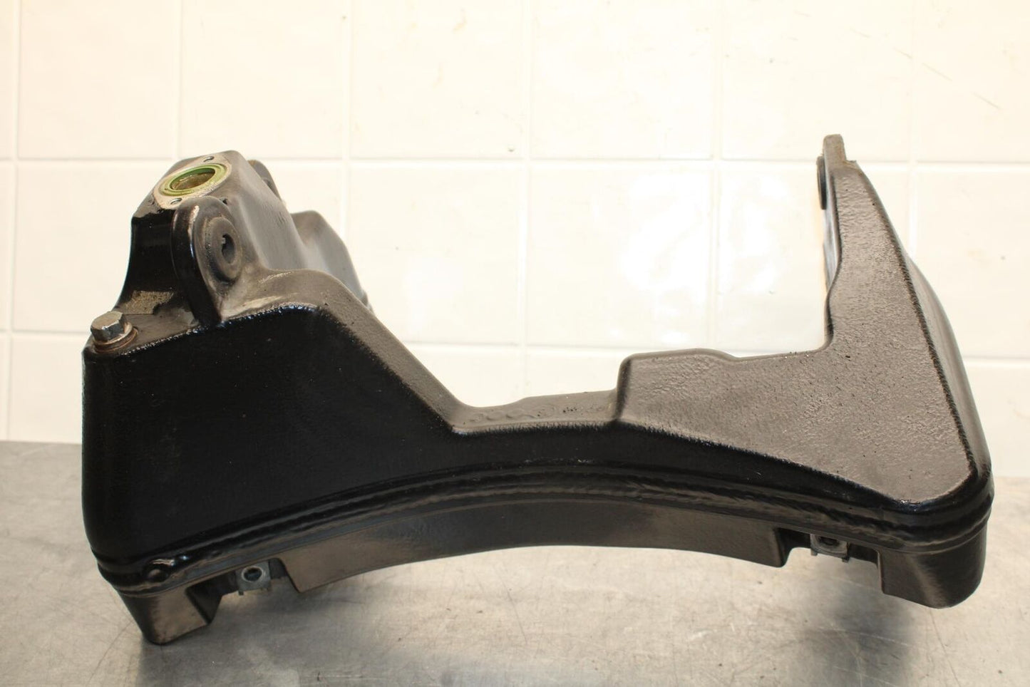 07-11 KTM 990 SUPER DUKE OIL TANK ENGINE RESEVOIR BB578
