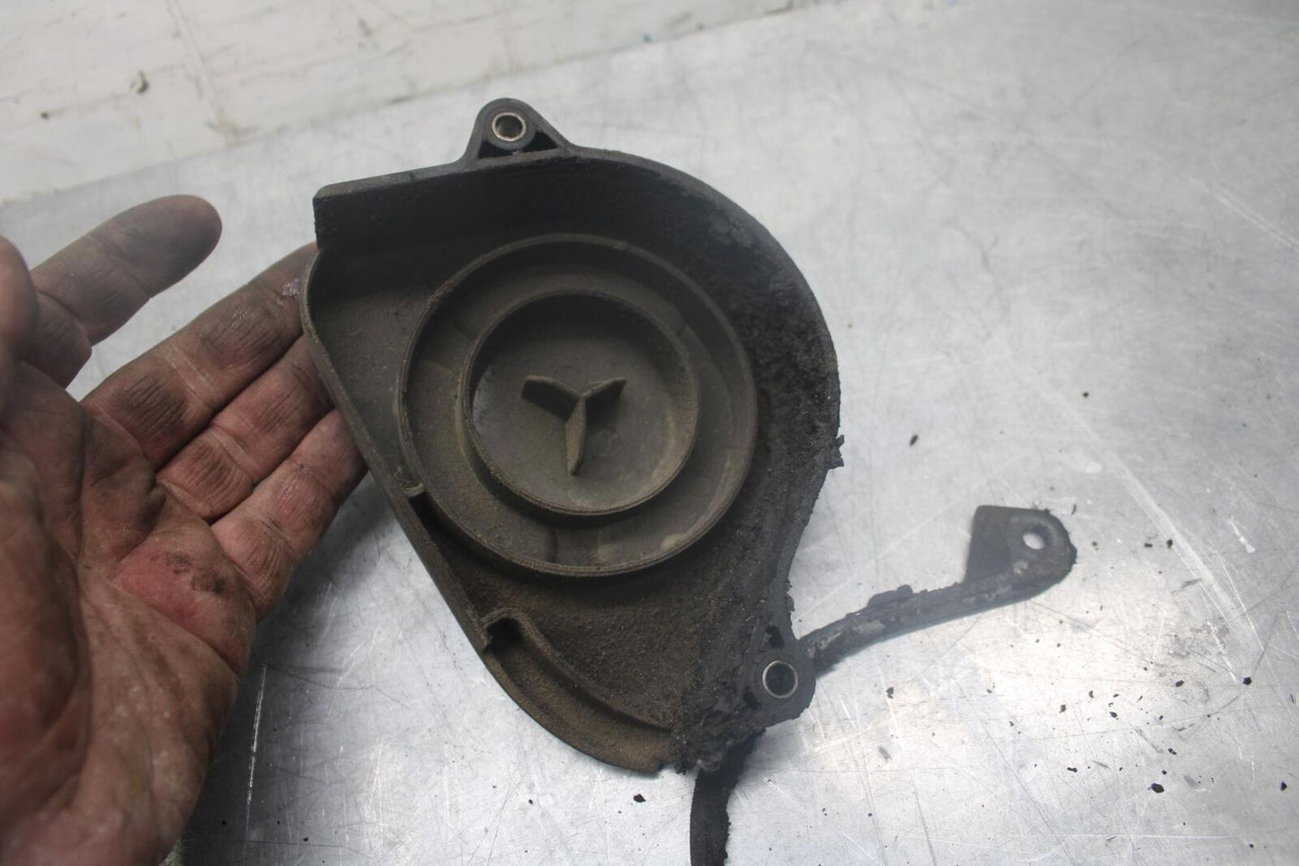 98-99 HONDA CBR900RR ENGINE SPROCKET COVER BB458