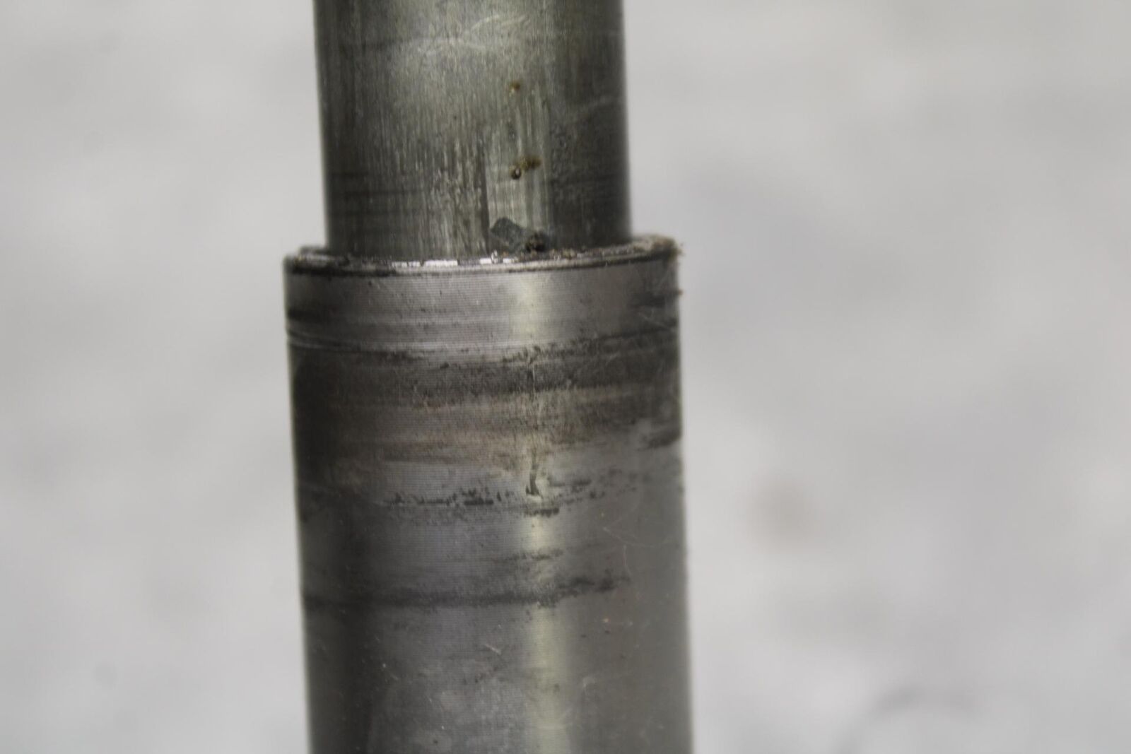 01-03 SUZUKI GSXR600 FRONT WHEEL RIM AXLE PIVOT BOLT  BB633