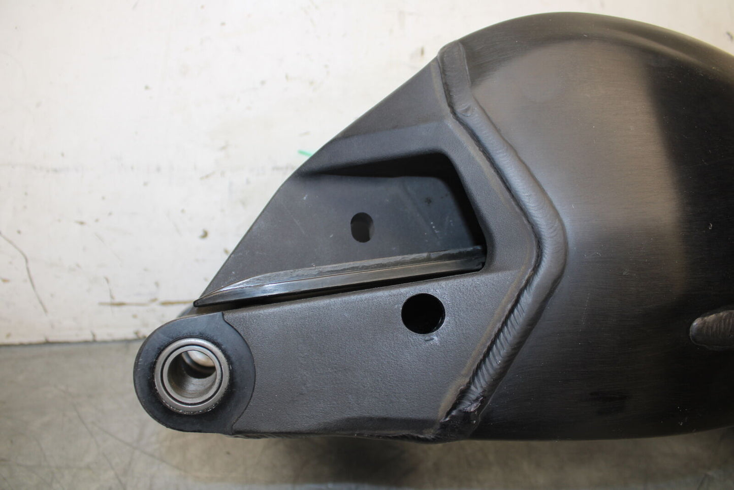 12-13 DUCATI STREETFIGHTER 848 REAR SWINGARM BACK SUSPENSION SWING ARM BB705