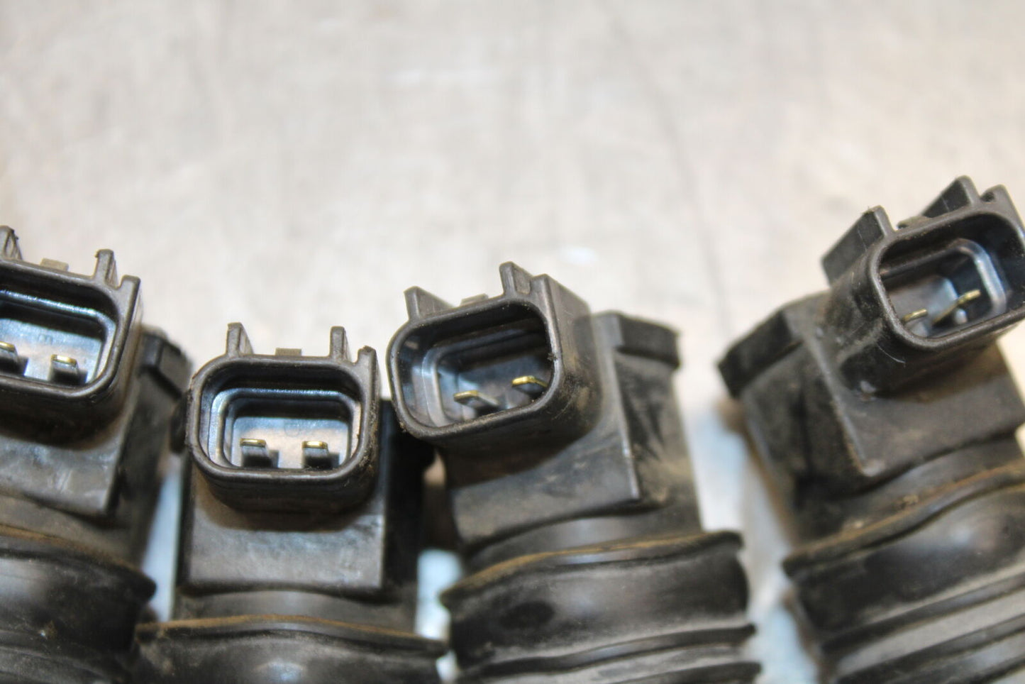 03-04 TRIUMPH DAYTONA 600 IGNITION COILS COIL SPARK PLUG CAPS BB745