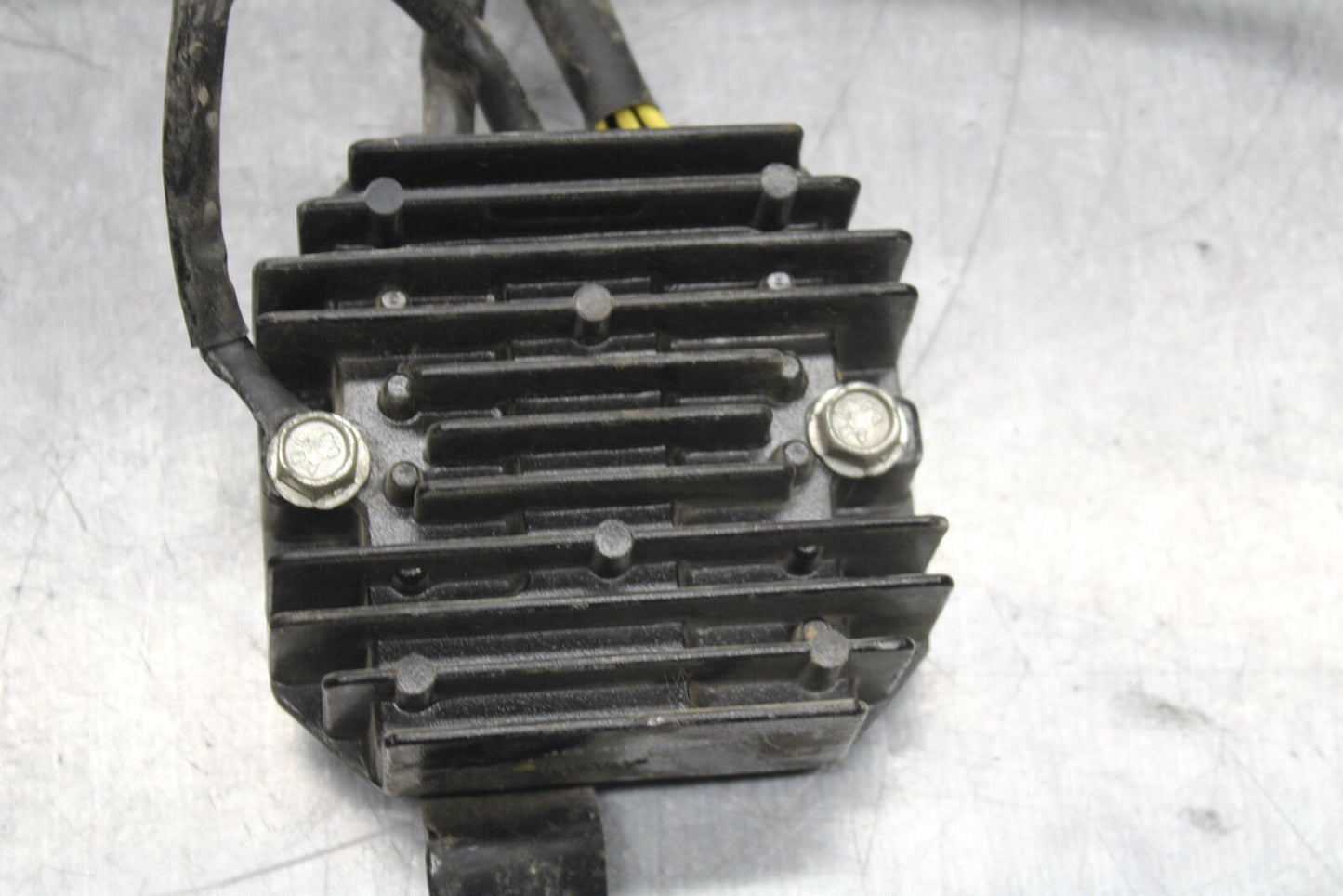 13-16 KTM 390 DUKE RECTIFIER VOLTAGE REGULATOR BB748