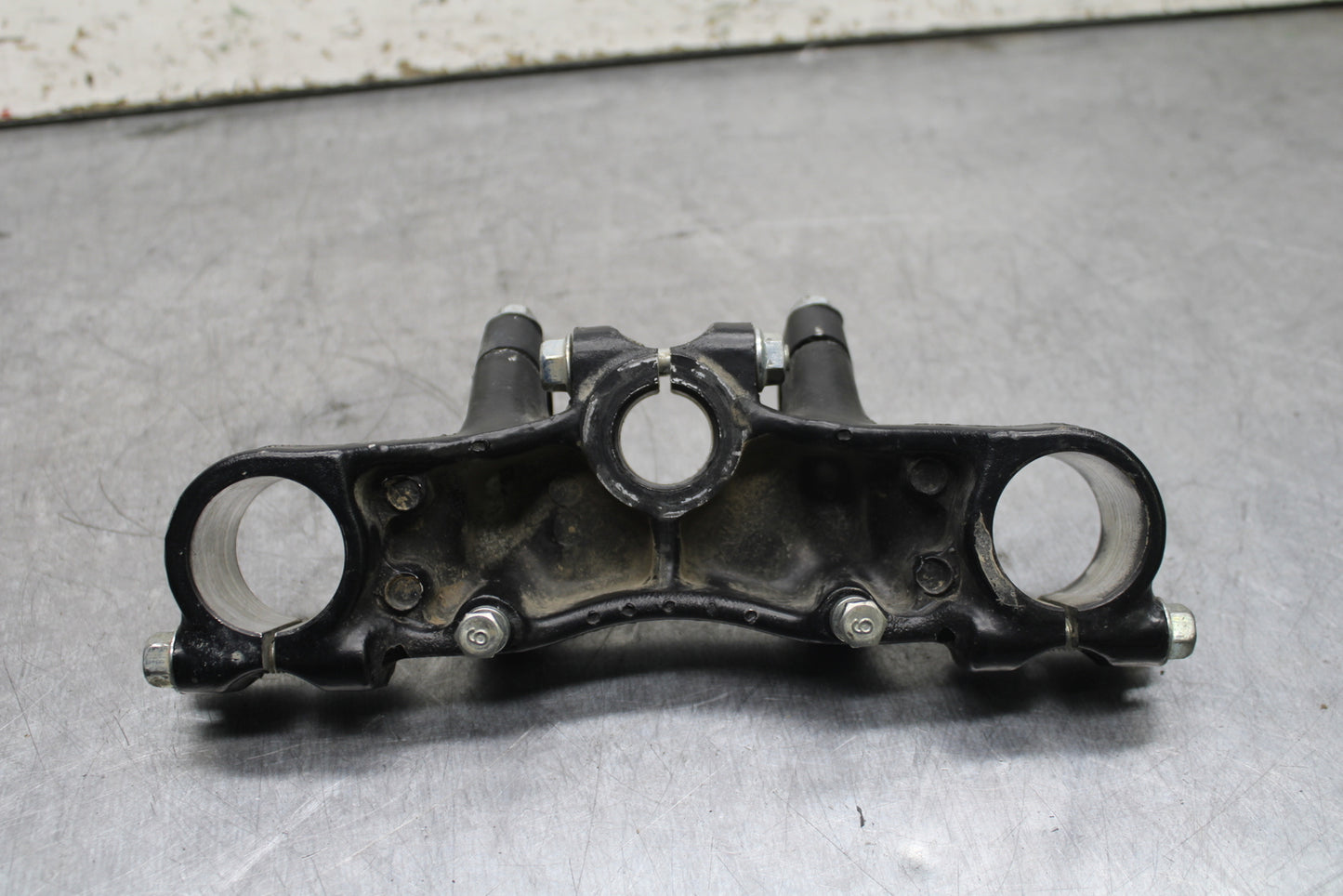 82-83 YAMAHA IT175 FORKS UPPER TRIPLE TREE CLAMP BB108