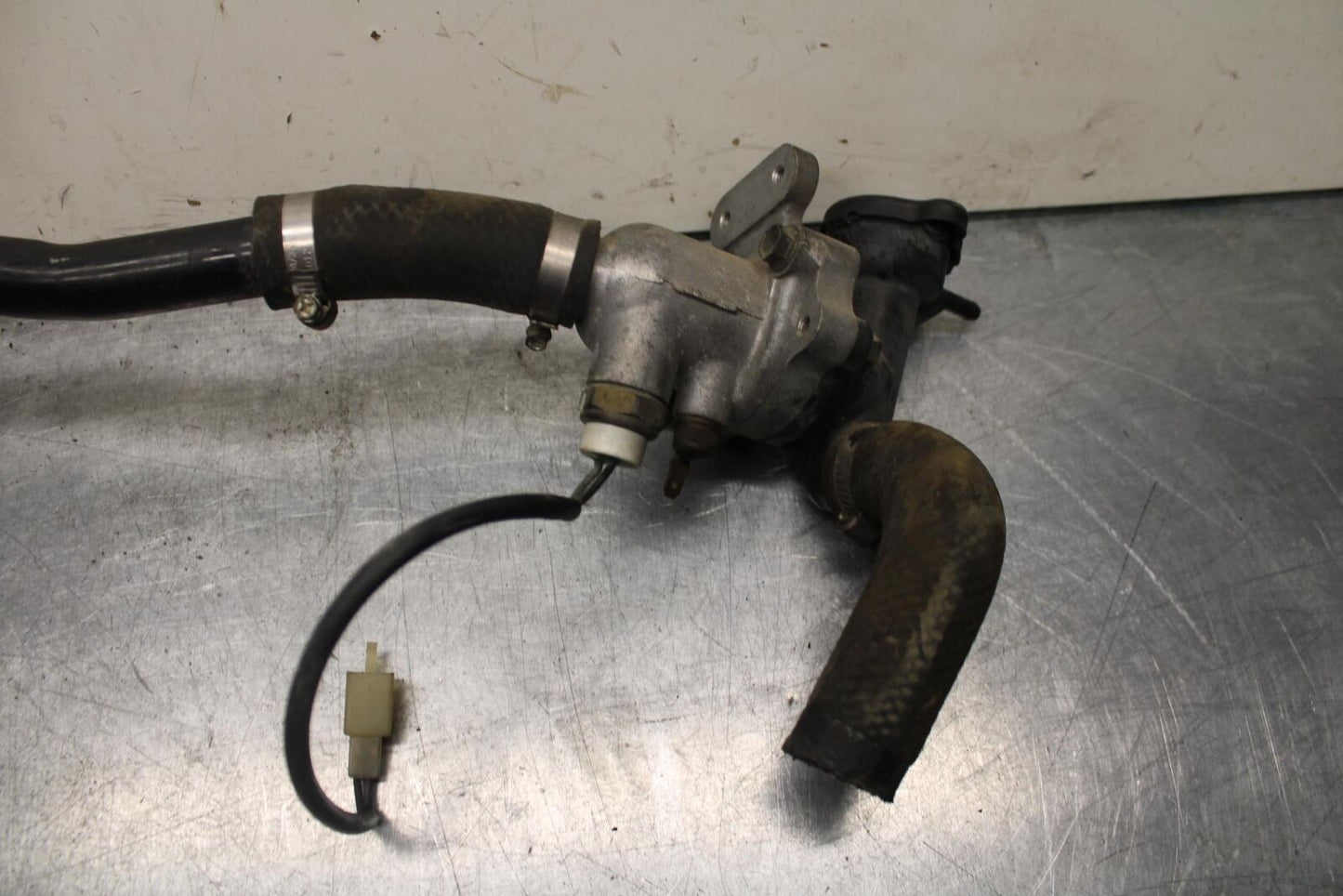1995 Suzuki RF600R THERMOSTAT W HOUSING ASSEMBLY BB615