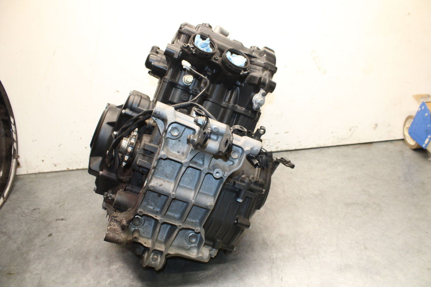 19-22 KAWASAKI Z400 ENGINE MOTOR BB738