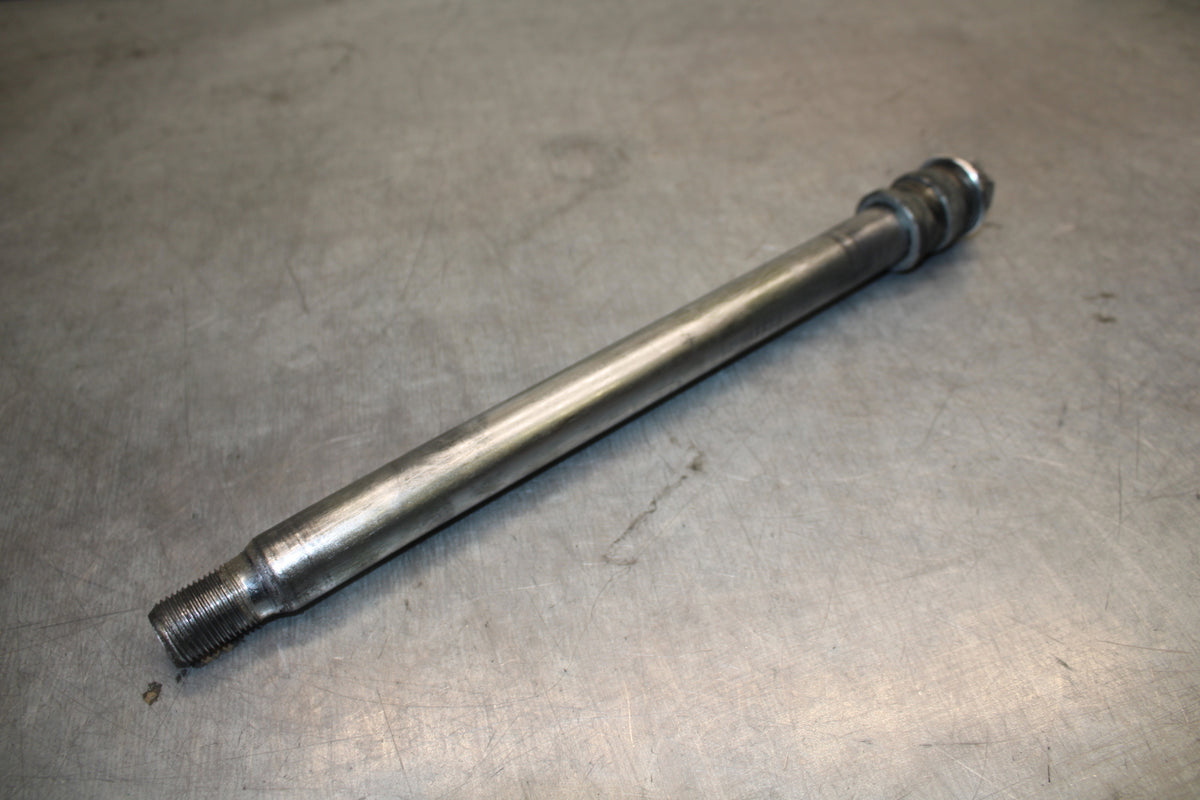05-06 YAMAHA ROAD STAR XV1700A FRONT WHEEL RIM AXLE PIVOT BOLT BB703