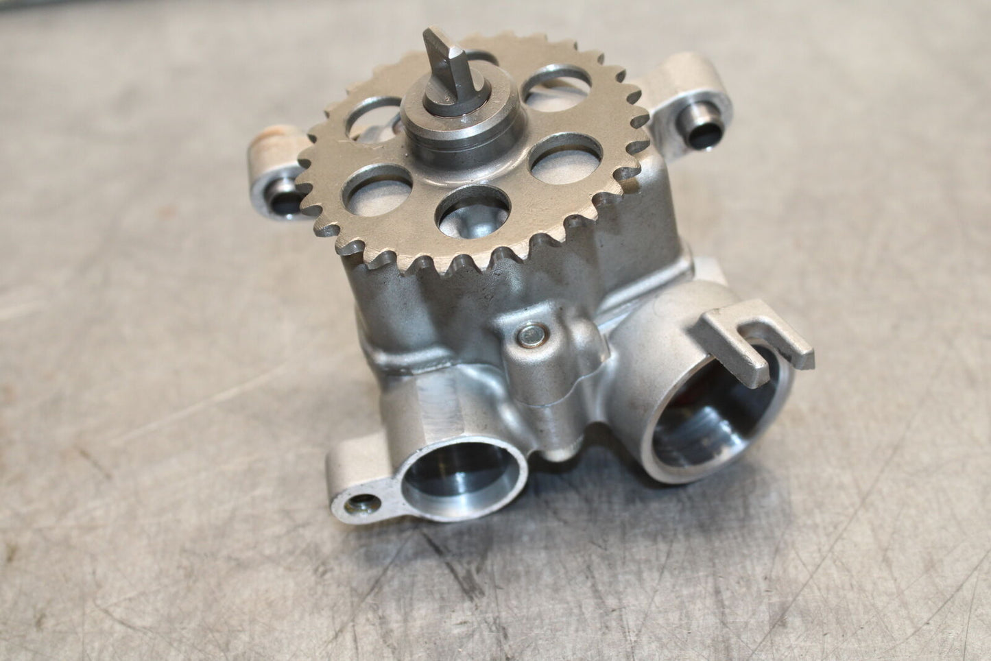06 YAMAHA YZF R6 ENGINE MOTOR OIL PUMP BB716