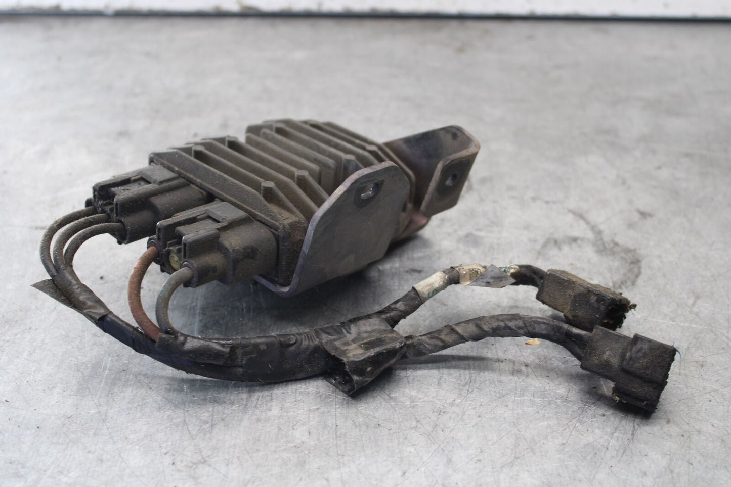 07-08 TRIUMPH DAYTONA 675 RECTIFIER VOLTAGE REGULATOR BB685