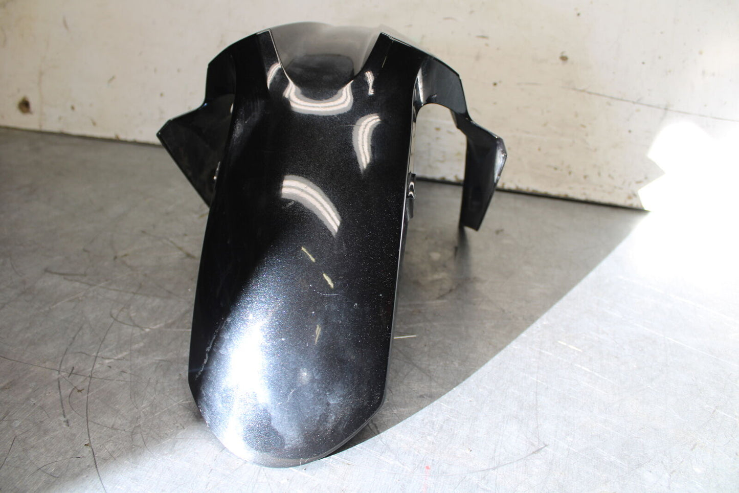 19-22 KAWASAKI Z400 FRONT WHEEL FENDER COWL FAIRING BB708