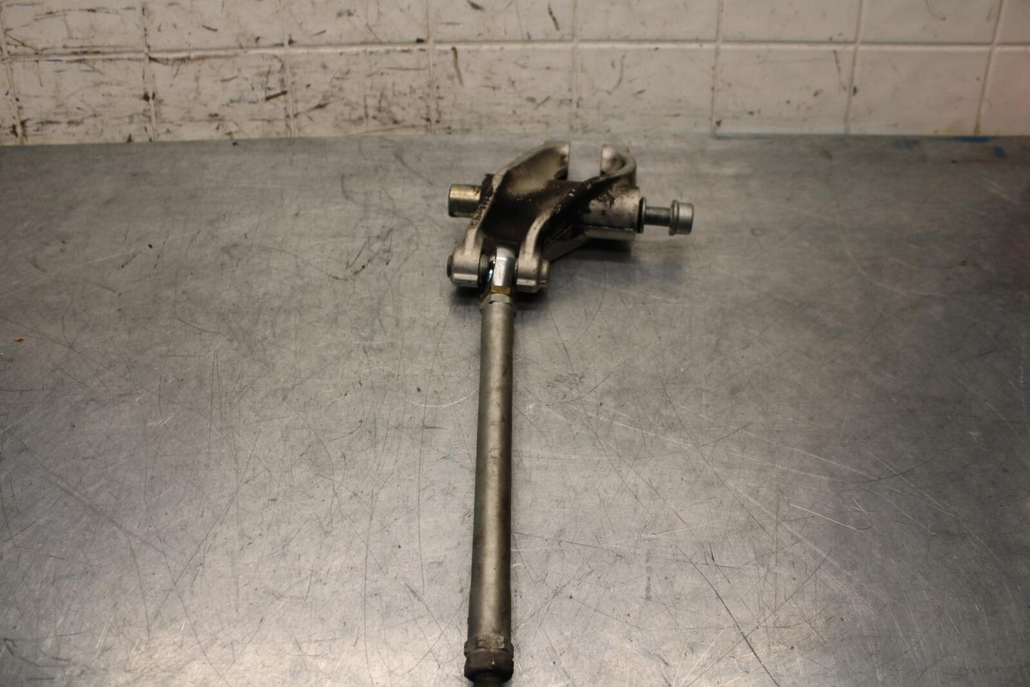 2005 Ducati Monster S2R REAR DOGBONE SHOCK LINKAGE LINK BB557