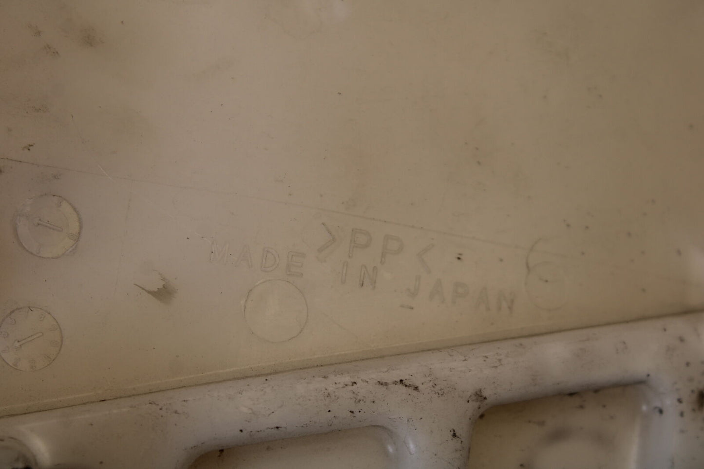 03-04 KAWASAKI NINJA ZX6RR REAR BACK PASSENGER TANDEM SEAT PAD SADDLE BB684