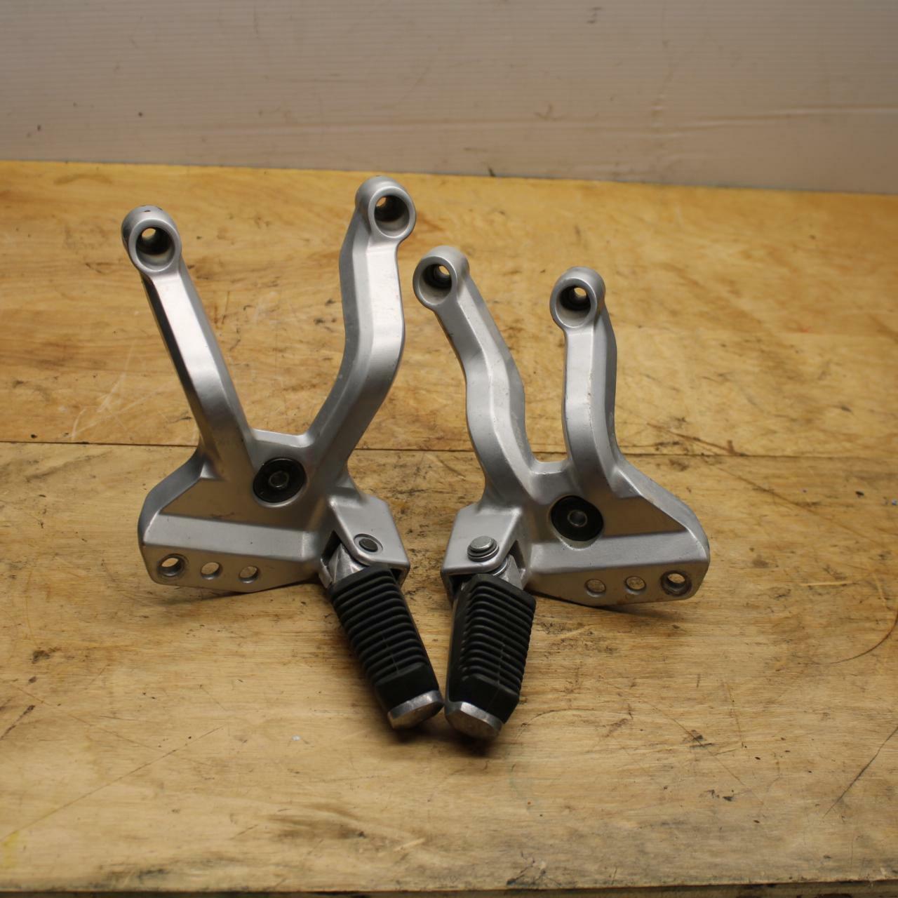 02-03 SUZUKI VSTROM 1000 REAR BACK PASSENGER PEG SET PAIR BB331