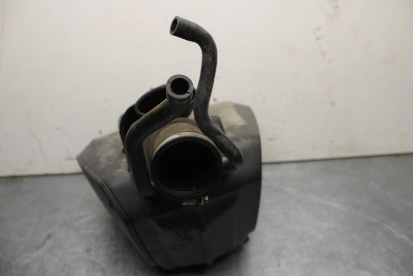 16-18 KTM 690 DUKE AIRBOX AIR INTAKE FILTER BOX BB631