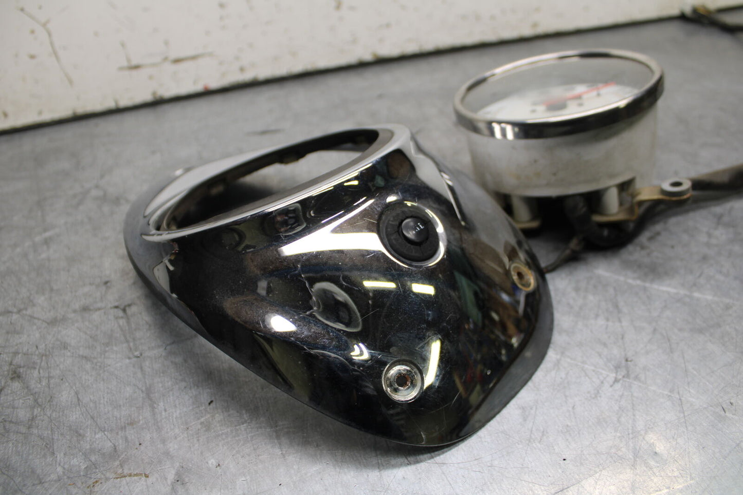 99-00 YAMAHA V STAR 1100 GAUGES METER SPEEDO TACH BB711