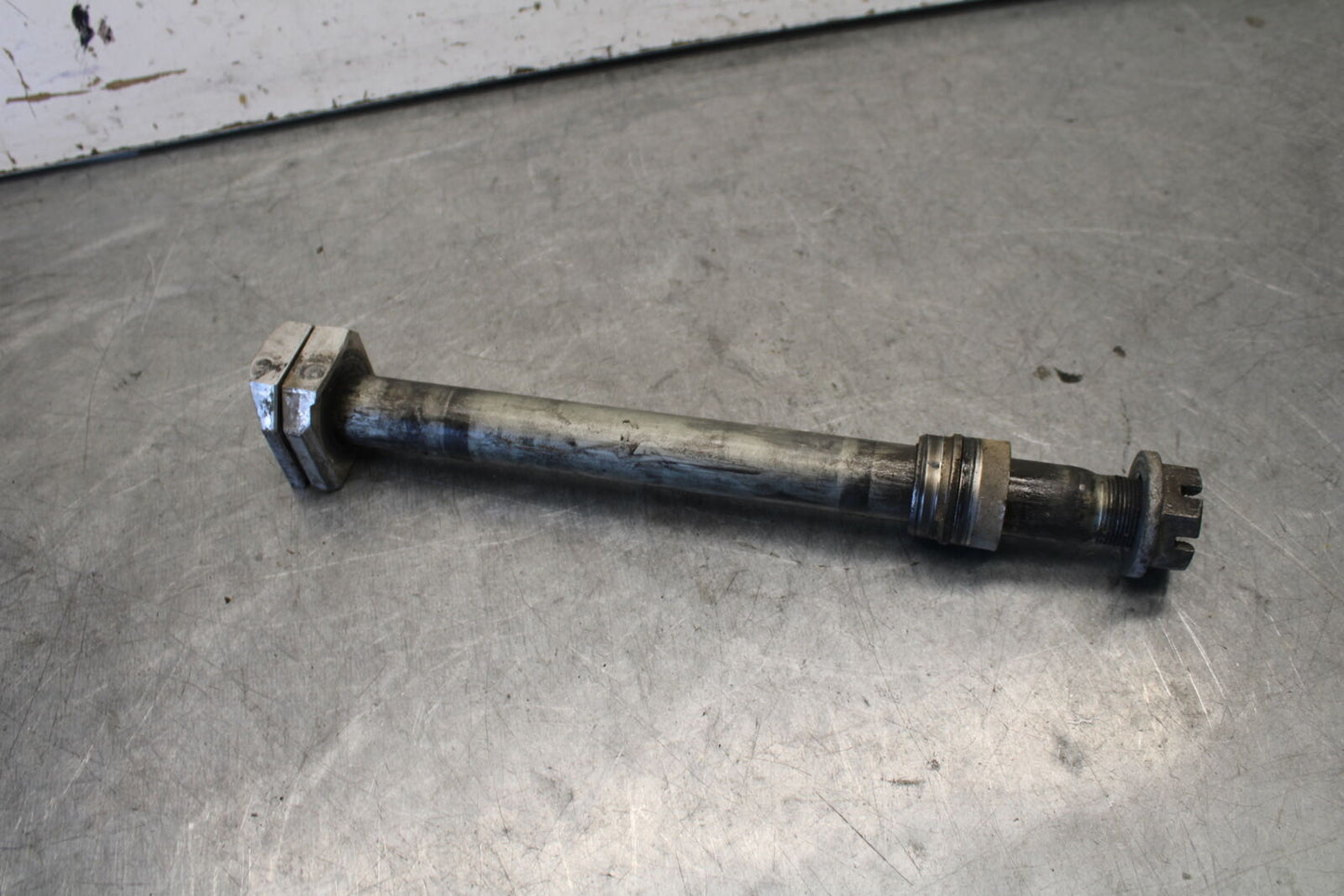 03-07 SUZUKI SV1000S REAR AXLE BACK WHEEL RIM PIVOT BOLT AXEL BB657
