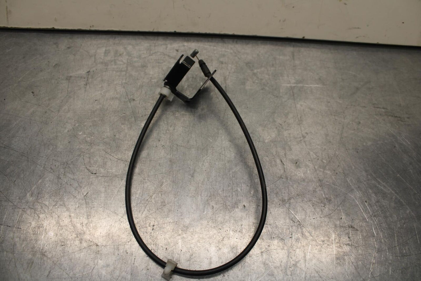20-23 BMW F900R REAR PASSENGER SEAT LATCH CABLE ASSEMBLY BB603