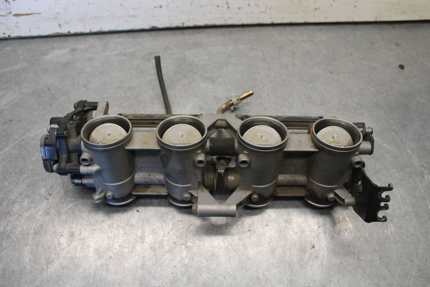 04-05 SUZUKI GSXR600 MAIN FUEL INJECTORS / THROTTLE BODIES 13405-29G00 BB658