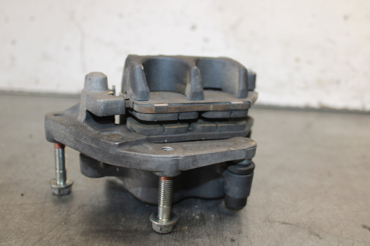 13-15 HONDA CBR500R RIGHT FRONT BRAKE CALIPER 45250-MGZ-J01 BB704