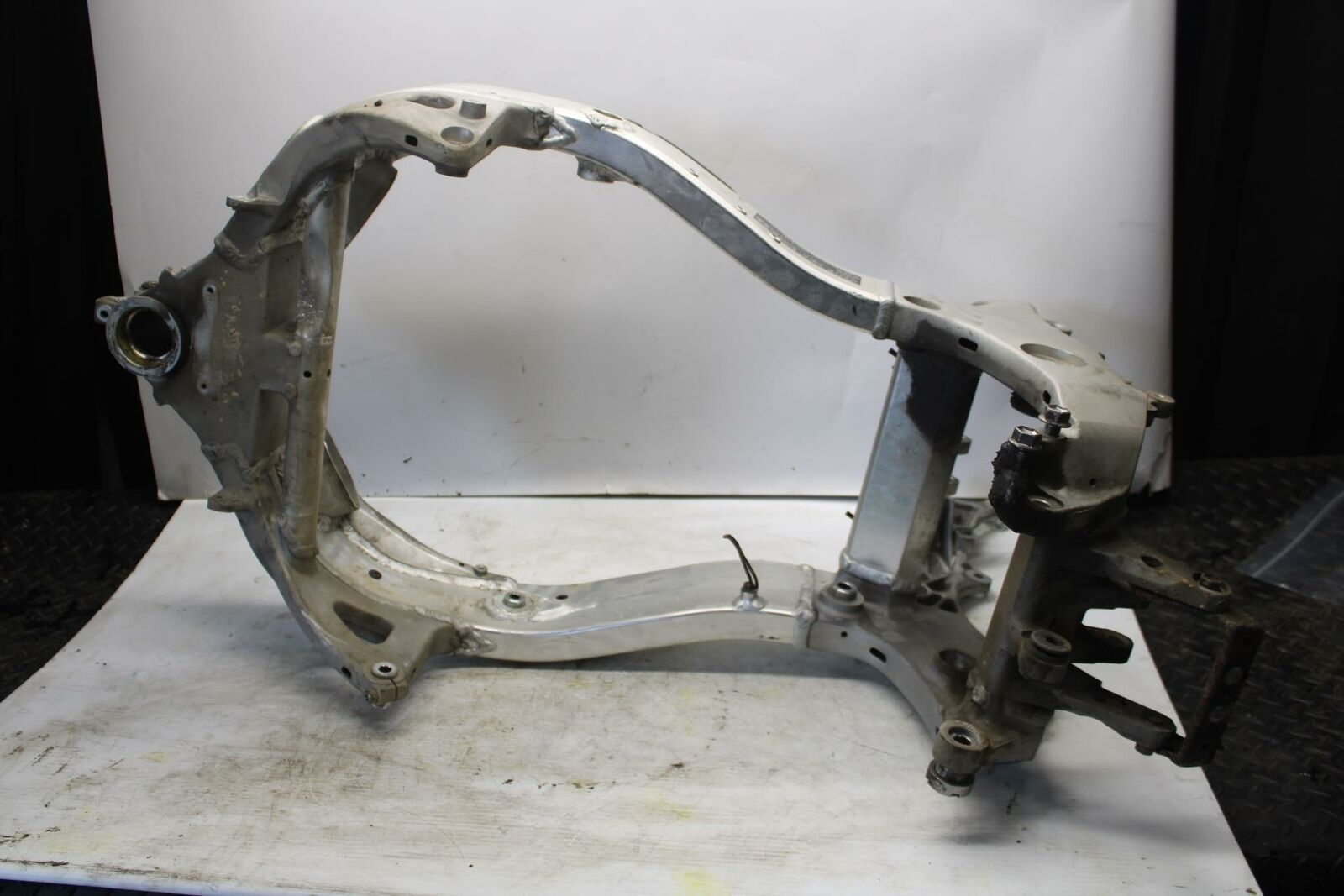 00-07 SUZUKI HAYABUSA FRAME CHASSIS 41100-24F12-291 BB280