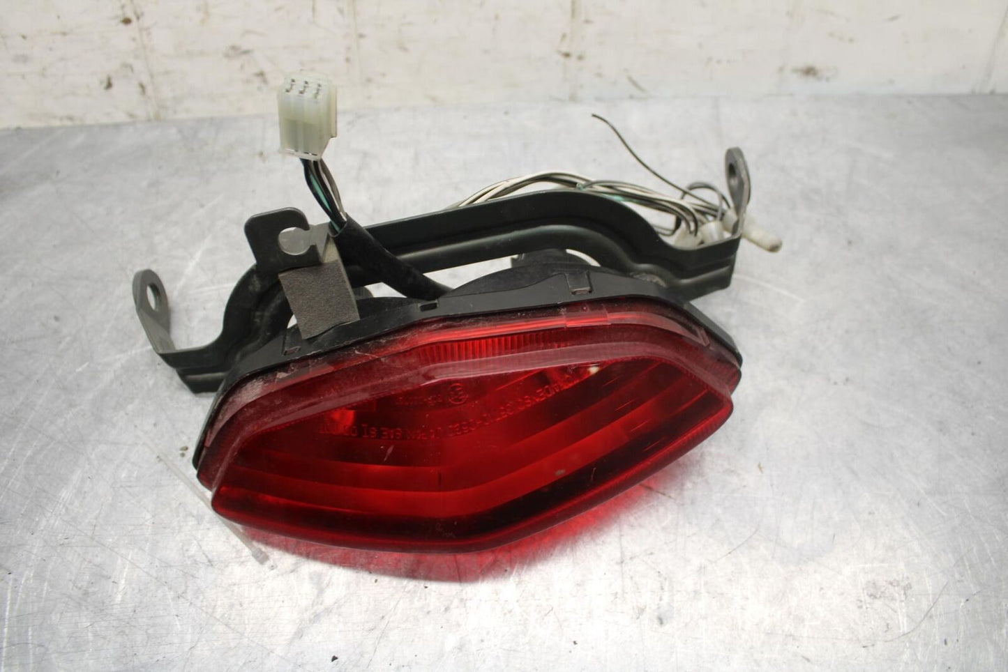 2003 Suzuki Vstrom 1000 DL1000 REAR TAIL TAILLIGHT BACK BRAKE LIGHT BB07